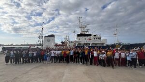 Kapolsek Benoa Ikuti Olah Raga Bersama Dengan Inkait Pelabuhan Benoa.